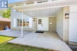42 BROADFIELD DRIVE | Toronto Ontario | Slide Image Two