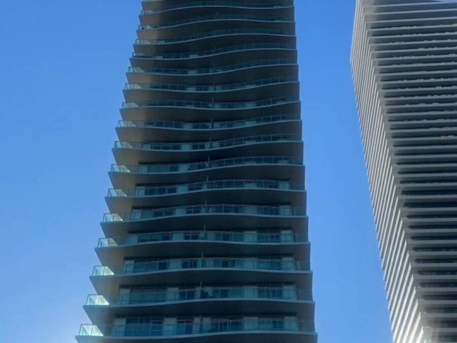 1303 - 33 SHORE BREEZE DRIVE, Toronto, Ontario M8V 0G1