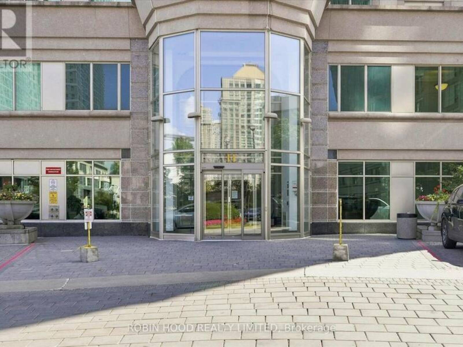 PH109 - 11 LEE CENTRE DRIVE, Toronto, Ontario M1H 3J5