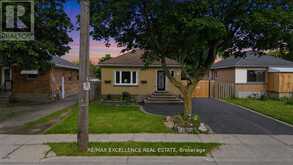 627 UPPER SHERMAN AVENUE | Hamilton Ontario | Slide Image Three
