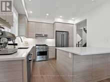 6 BYBLOS COURT | East Gwillimbury Ontario | Slide Image Eleven