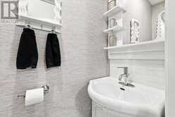 2407 BARCLAY ROAD | Burlington Ontario | Slide Image Seventeen