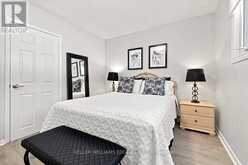 2407 BARCLAY ROAD | Burlington Ontario | Slide Image Nineteen