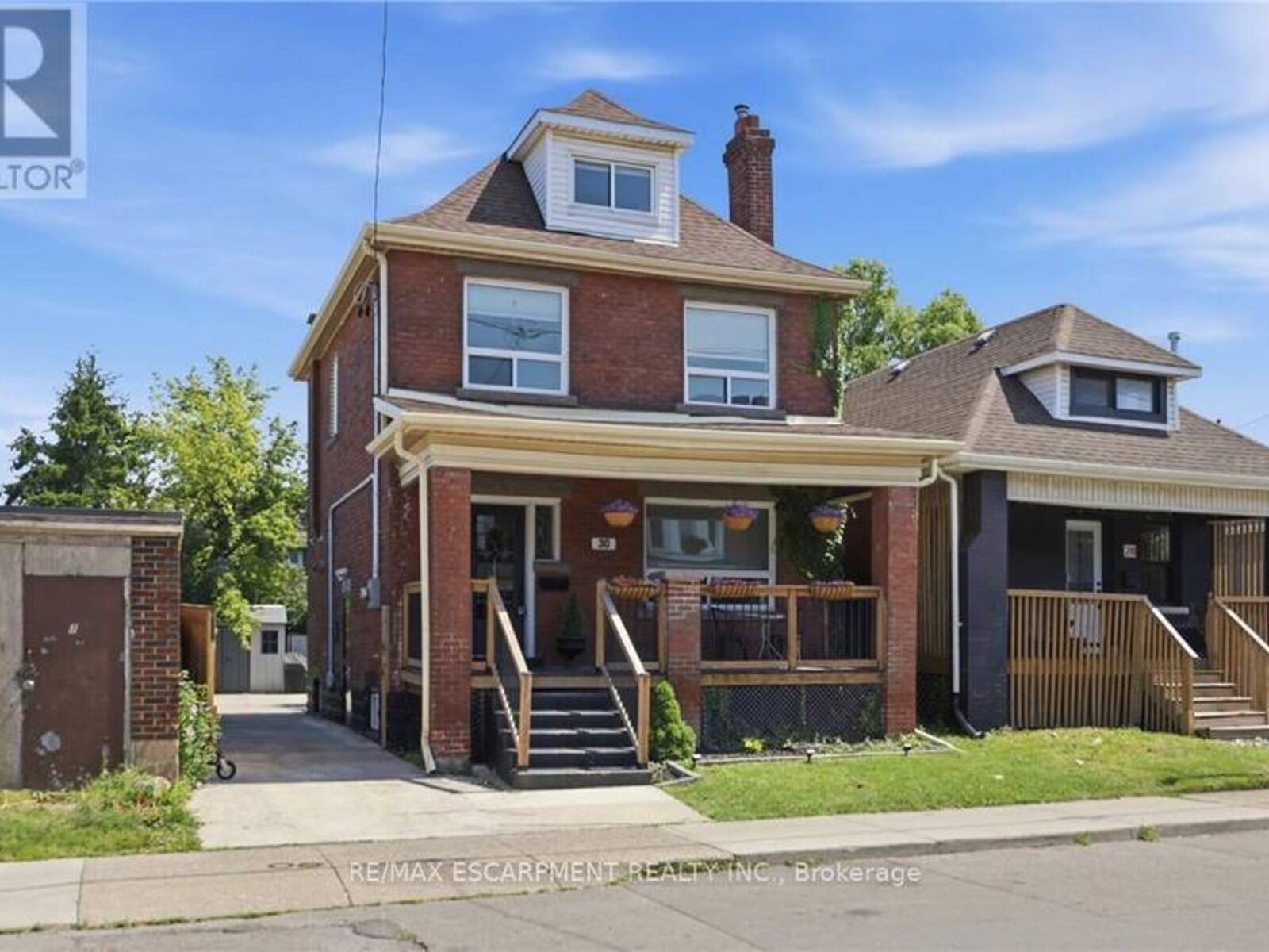 30 LOTTRIDGE STREET, Hamilton, Ontario L8L 6T5