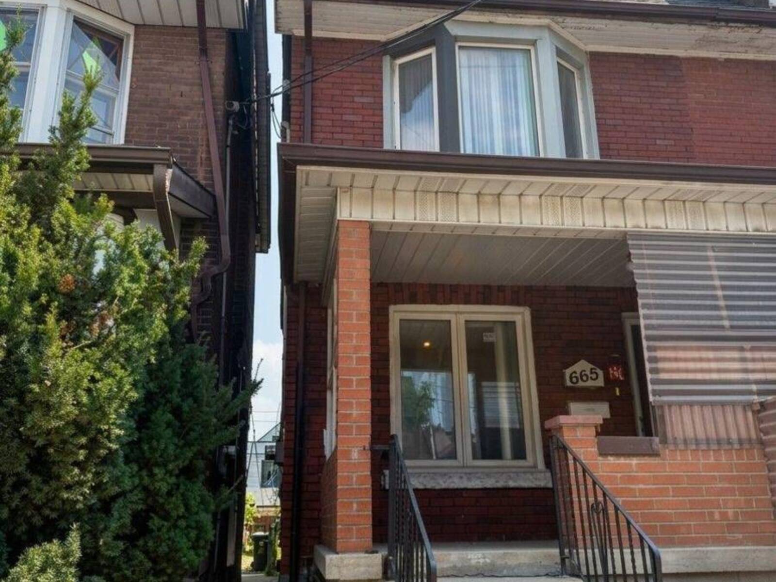 665 OSSINGTON AVENUE, Toronto, Ontario M6G 3T6