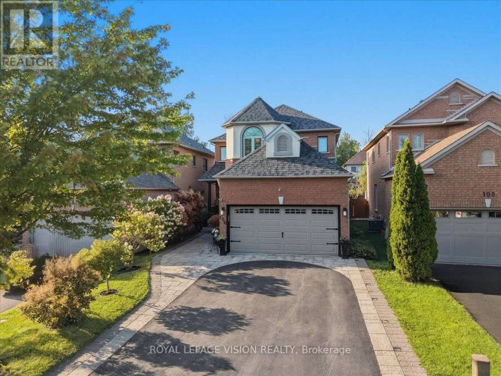 106 COPLEY STREET, Pickering, Ontario L1V 6V6
