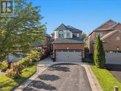 106 COPLEY STREET Pickering Ontario, L1V 6V6