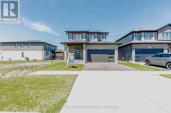 8 MOON CRESCENT | Cambridge Ontario | Slide Image One