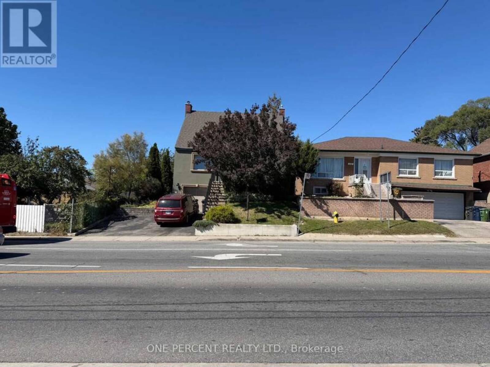 112 YORE ROAD, Toronto, Ontario M6M 1X1