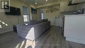 771 CHINOOK PATH | Oshawa Ontario | Slide Image Thirteen
