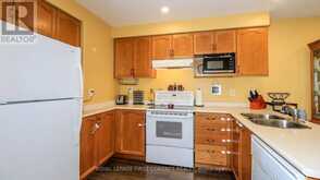 79 WHITE ELM ROAD | Barrie Ontario | Slide Image Eleven