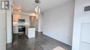 LPH11 - 75 ONEIDA CRESCENT | Richmond Hill Ontario | Slide Image Twelve