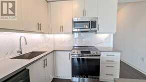 LPH11 - 75 ONEIDA CRESCENT | Richmond Hill Ontario | Slide Image Nine