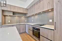 1221 - 8 DAVID EYER ROAD | Richmond Hill Ontario | Slide Image Ten