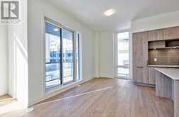 1221 - 8 DAVID EYER ROAD | Richmond Hill Ontario | Slide Image Nine