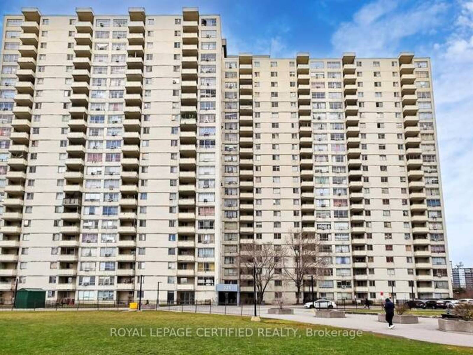 304 - 320 DIXON ROAD, Toronto, Ontario M9R 1S8