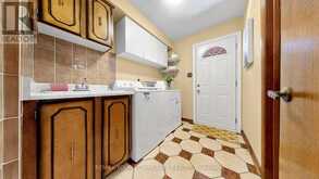 2 JANUS PLACE | Vaughan Ontario | Slide Image Sixteen