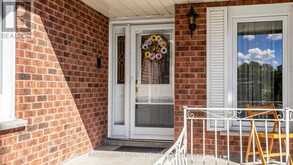 2 JANUS PLACE | Vaughan Ontario | Slide Image Three