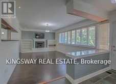 49 DON MOR DRIVE | Newmarket Ontario | Slide Image Five