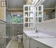 49 DON MOR DRIVE | Newmarket Ontario | Slide Image Eight