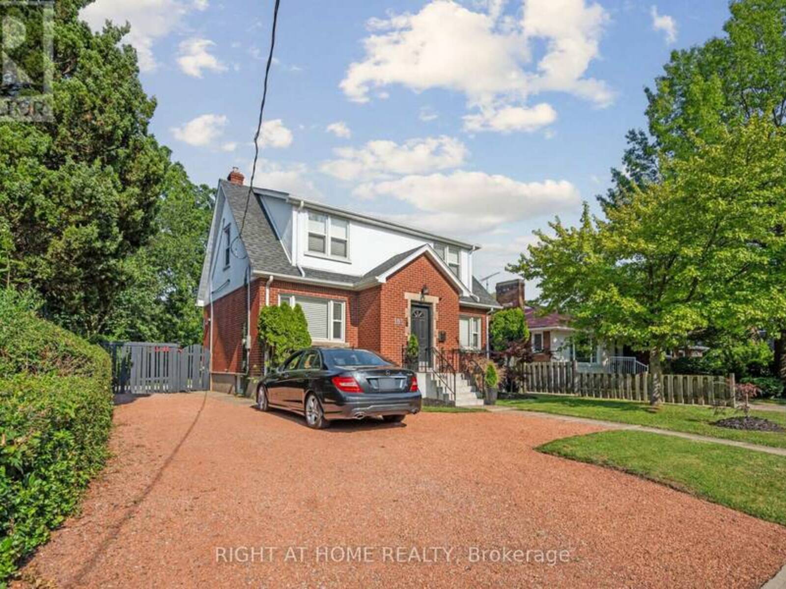 105 GLENRIDGE AVENUE, St. Catharines, Ontario L2R 4X5