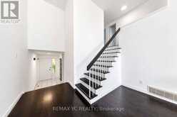 35 KITSILANO CRESCENT | Richmond Hill Ontario | Slide Image Sixteen
