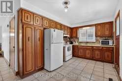 128 HADELAND AVENUE | Hamilton Ontario | Slide Image Thirteen