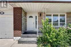 128 HADELAND AVENUE | Hamilton Ontario | Slide Image Three