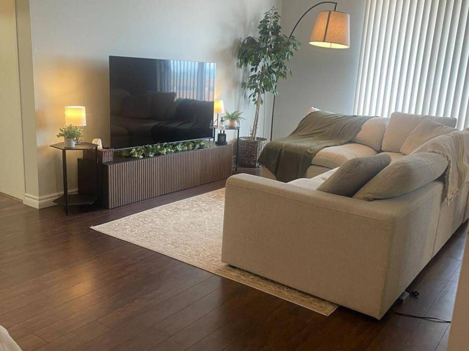 810 - 3555 DERRY ROAD E, Mississauga, Ontario L4T 1B2