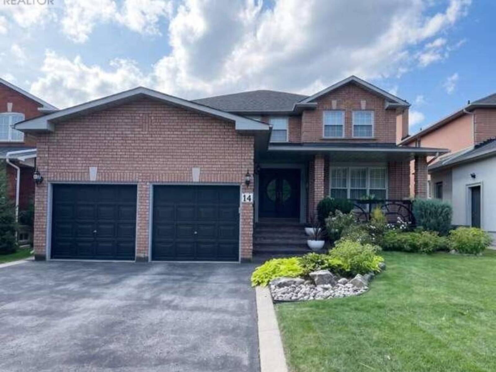 14 GAS LIGHT CRESCENT, Vaughan, Ontario L4L 8E8