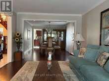 14 GAS LIGHT CRESCENT | Vaughan Ontario | Slide Image Nine
