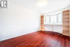 220 GRANDVIEW WAY | Toronto Ontario | Slide Image Sixteen