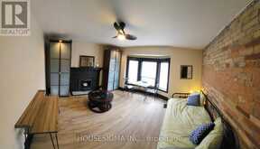 256 WOODBINE AVENUE | Toronto Ontario | Slide Image Seven