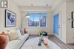 105 - 370D RED MAPLE ROAD | Richmond Hill Ontario | Slide Image Seven