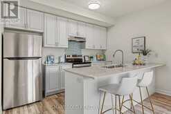 105 - 370D RED MAPLE ROAD | Richmond Hill Ontario | Slide Image Eight