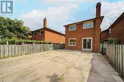20 BAROLO ROAD | Toronto Ontario | Slide Image Fifty