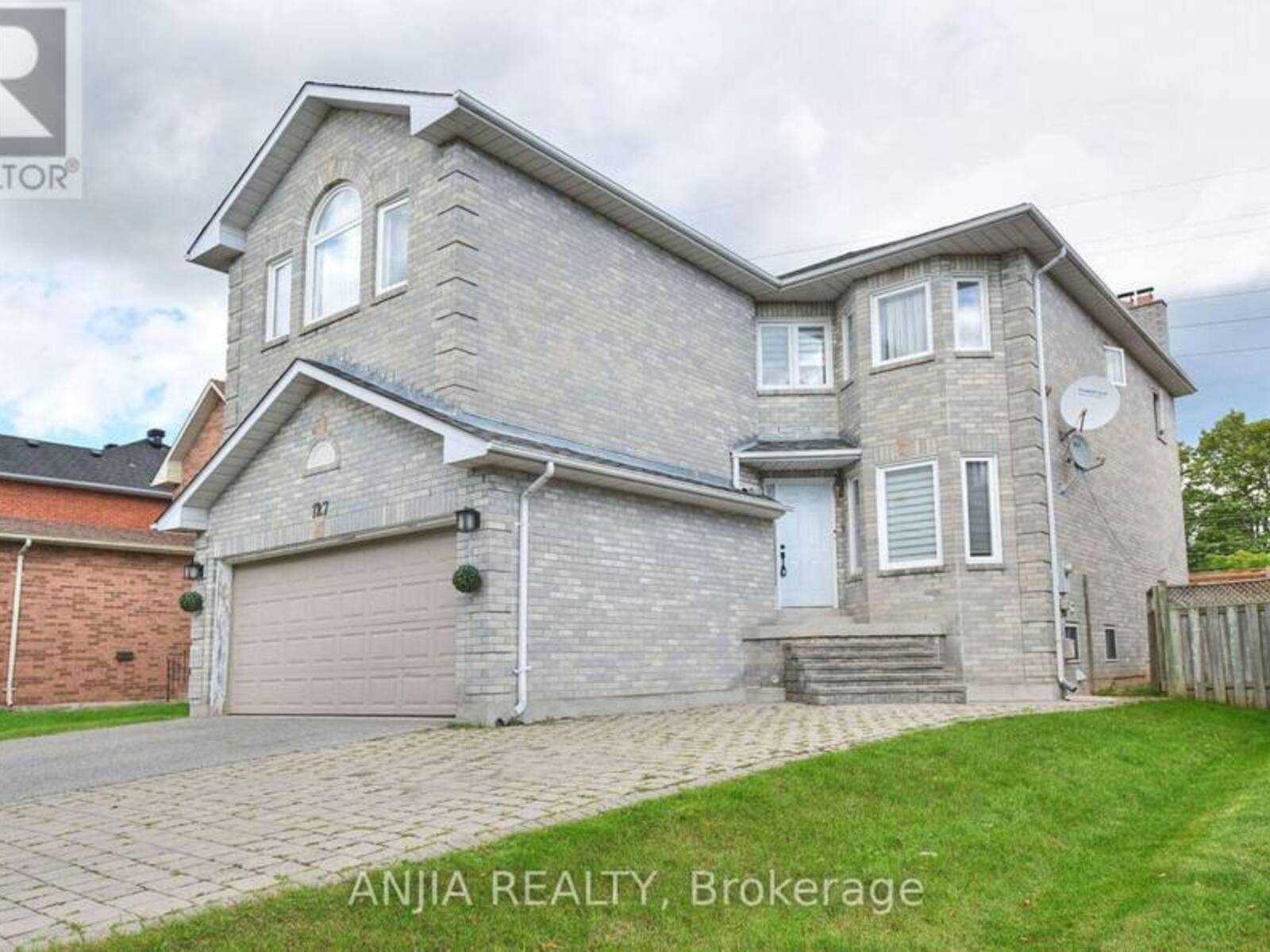 127 TOMLINSON CIRCLE, Markham, Ontario L3R 9K4
