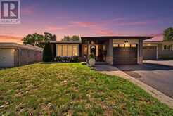 163 ORCHARD HEIGHTS BOULEVARD | Aurora Ontario | Slide Image Two