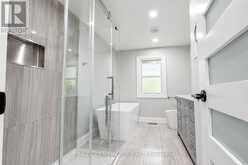 264 SHAKESPEARE DRIVE | Waterloo Ontario | Slide Image Thirteen