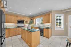 77 SUTCLIFFE CRESCENT | Markham Ontario | Slide Image Eighteen