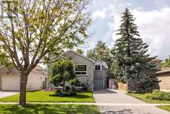 28 PAE DRIVE | Barrie Ontario | Slide Image Two