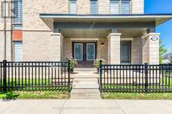1 - 2481 BADGER CRESCENT | Oakville Ontario | Slide Image Four