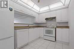 1410 - 11 TOWNSGATE DRIVE | Vaughan Ontario | Slide Image Ten