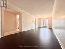 7 SYMPHONY GATE | Markham Ontario | Slide Image Nine