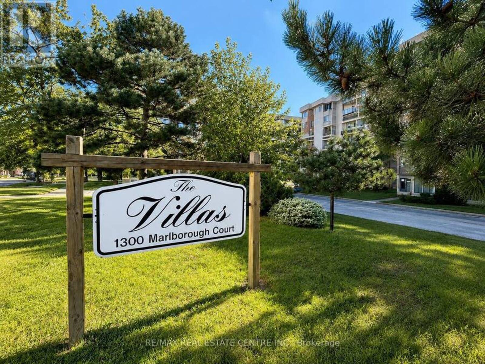 516 - 1300 MARLBOROUGH COURT, Oakville, Ontario L6H 2S2