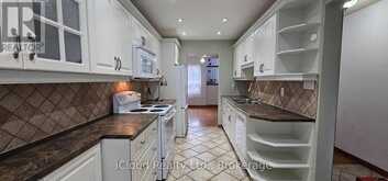 12 SIMMONS BOULEVARD | Brampton Ontario | Slide Image Nine