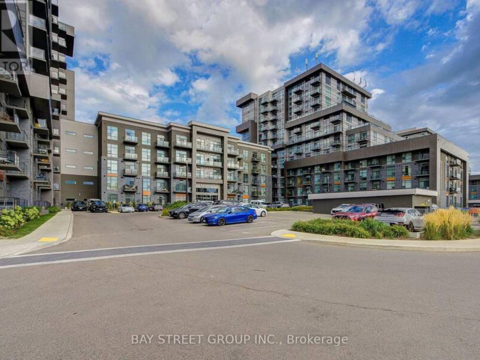 313 - 450 DUNDAS STREET E, Hamilton, Ontario L8B 1Z2