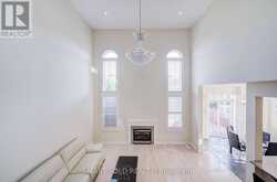 39 VICTORIA WOOD AVENUE | Markham Ontario | Slide Image Three
