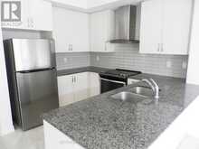 208 HARDING PARK STREET | Newmarket Ontario | Slide Image Nine