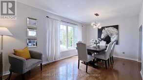 165 GAIL PARKS CRESCENT | Newmarket Ontario | Slide Image Four